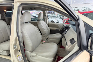 TOYOTA SIENNA 2.7L SX 2010 NHẬP MỸ