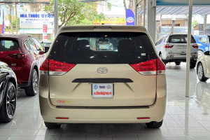 TOYOTA SIENNA 2.7L SX 2010 NHẬP MỸ