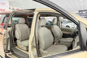 TOYOTA SIENNA 2.7L SX 2010 NHẬP MỸ