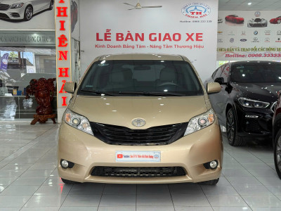 TOYOTA SIENNA 2.7L SX 2010 NHẬP MỸ