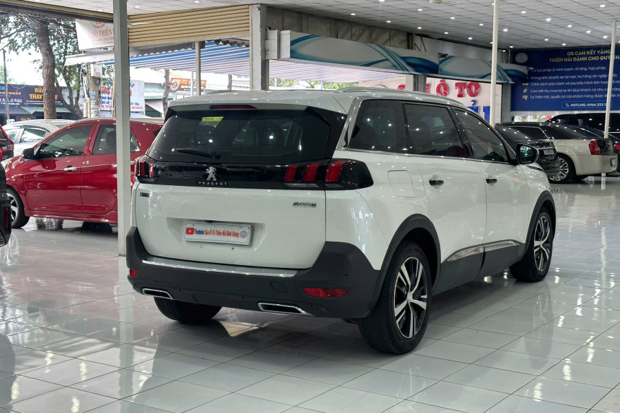 PEUGEOT 5008 1.6AL SX 2018