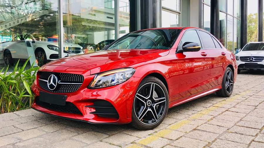 Giá xe Mercedes C300 AMG