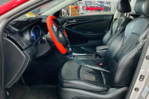 HYUNDAI SONATA - 2.0L - Sản xuất 2010