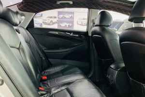 HYUNDAI SONATA - 2.0L - Sản xuất 2010