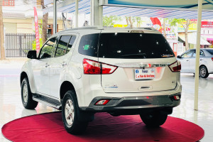 ISUZU MU-X 1.9MT B7 SX 2019 NHẬP KHẨU THÁI LAN