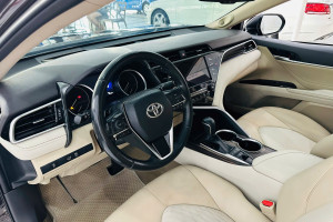 TOYOTA CAMRY 2.5Q SX 2019 NHẬP KHẨU THÁI LAN