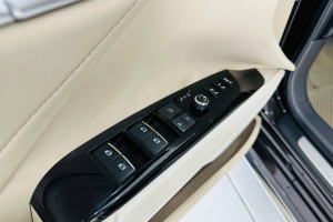 TOYOTA CAMRY 2.5Q SX 2019 NHẬP KHẨU THÁI LAN