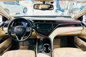 TOYOTA CAMRY 2.5Q SX 2019 NHẬP KHẨU THÁI LAN