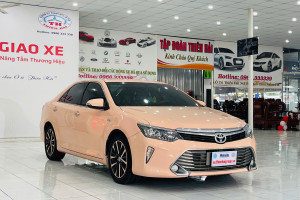 TOYOTA CAMRY 2.0E SX 2018 HỒNG NT KEM.