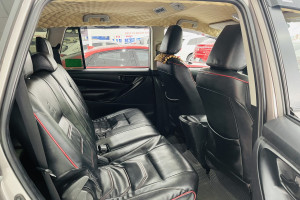 TOYOTA INNOVA 2.0E Sản Xuất 2021