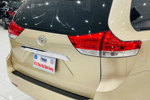  TOYOTA SIENNA 2.7L SX 2010 NHẬP MỸ