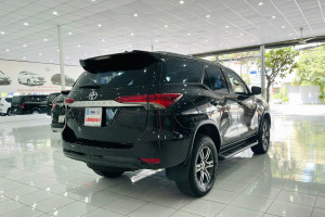 TOYOTA FORTUNER 2.4G MT SX 2017
