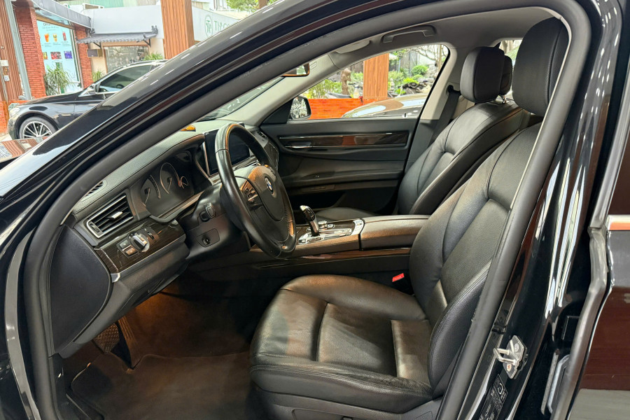 BMW 730LI SX 2011 DKI 2012 NHẬP ĐỨC 1 CHỦ TỪ MỚI
