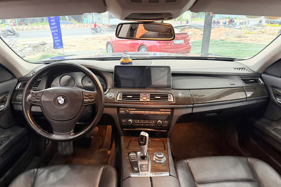 BMW 730LI SX 2011 DKI 2012 NHẬP ĐỨC 1 CHỦ TỪ MỚI