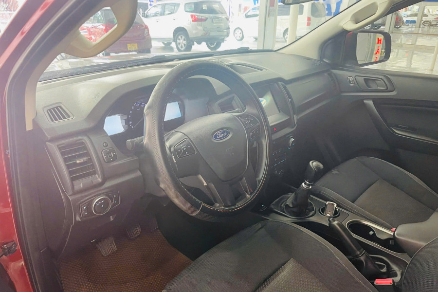 FORD EVEREST 2.0L 4X2MT SX 2019 NHẬP KHẨU THÁI LAN 