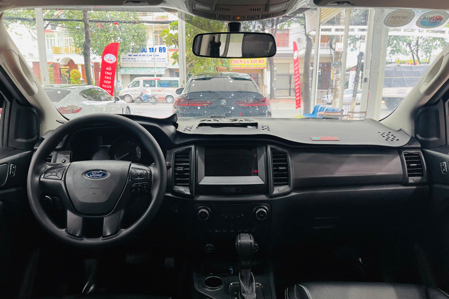 FORD EVEREST 4x2AT sản xuất 2019