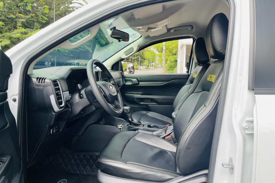 FORD RANGER XLS 2.0L 4x2 AT Sx 2022 Model 2023