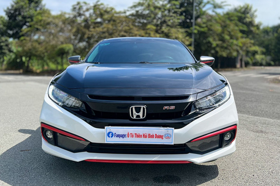 Thực hư chuyện Honda Civic 2017 giảm giá sập sàn