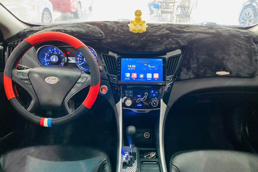 HYUNDAI SONATA - 2.0L - Sản xuất 2010