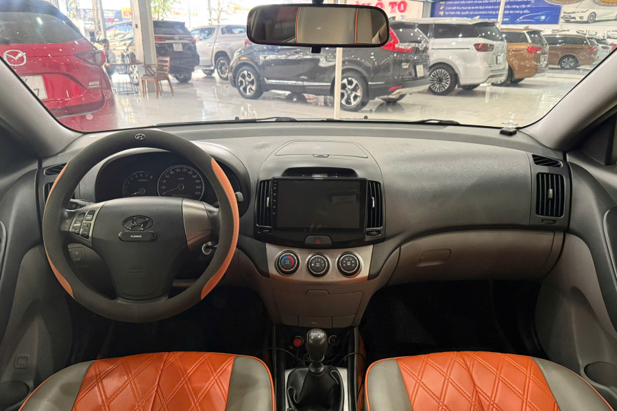 HYUNDAI AVANTE 1.6MT SX 2014