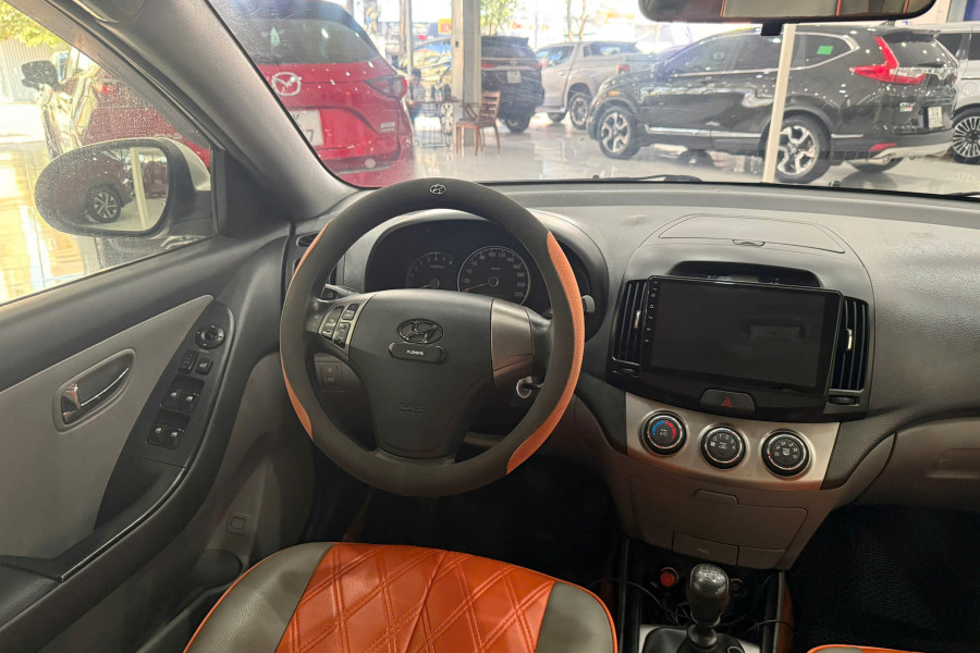 HYUNDAI AVANTE 1.6MT SX 2014