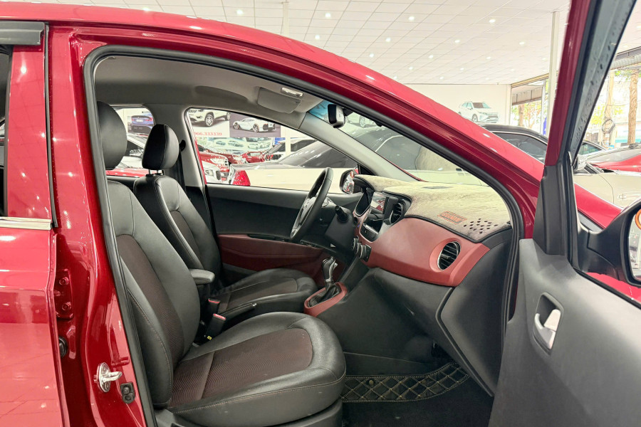 hyundai/hyundai-i10/z7143889292262-3db8cb7ccc30a17fe8e75a8a83bf4753.jpg ⚜️ HYUNDAI I10 1.2AT SX 2017