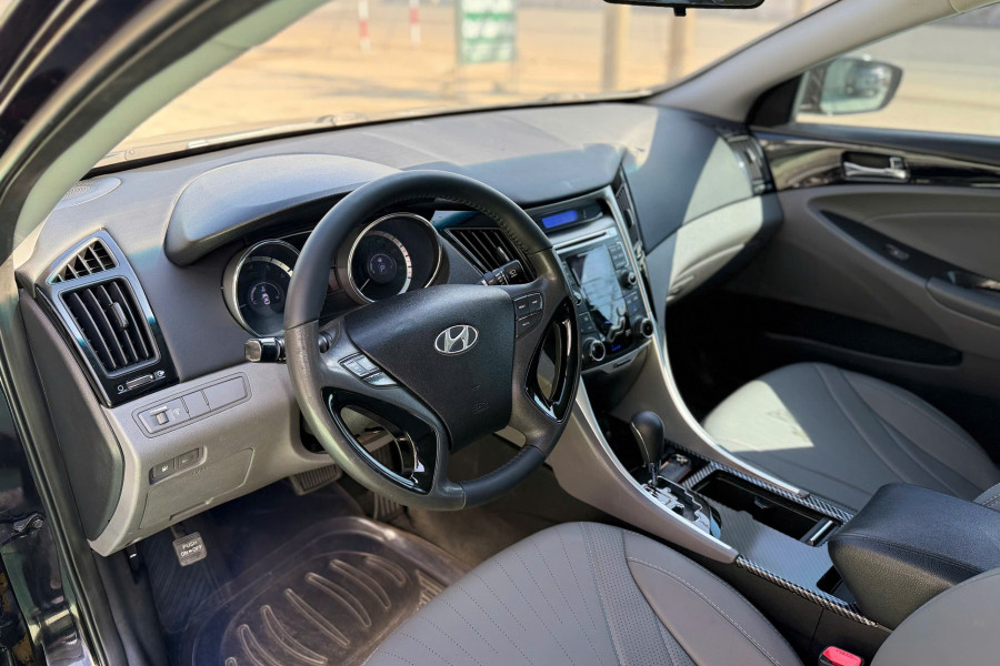 HYUNDAI SONATA 2.0AT SX 2011 NHẬP KHẨU HÀN QUỐC