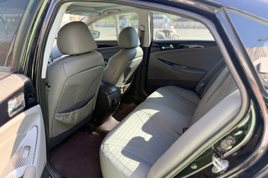 HYUNDAI SONATA 2.0AT SX 2011 NHẬP KHẨU HÀN QUỐC