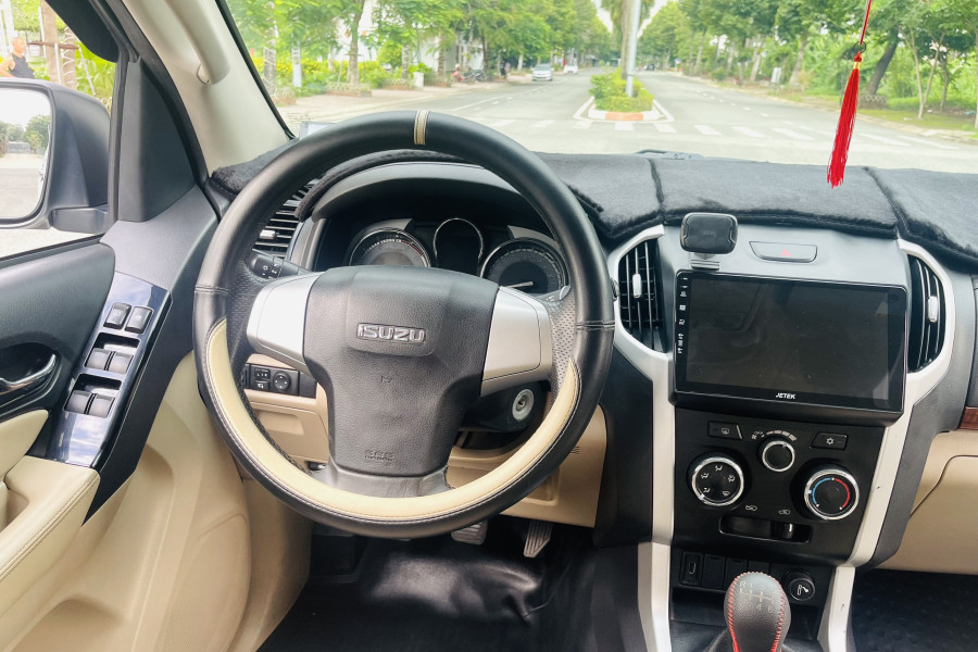 ISUZU MU-X 1.9L MT SX 2021 NHẬP KHẨU