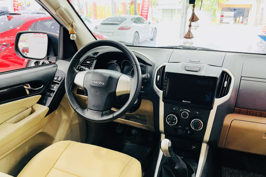 ISUZU MU-X 1.9MT B7 SX 2019 NHẬP KHẨU THÁI LAN