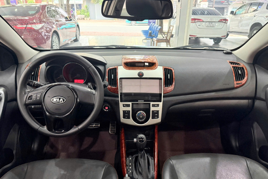 KIA FORTE 1.6AT SX 2013