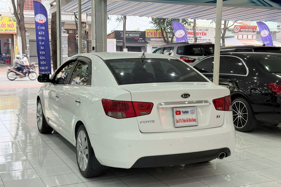 KIA FORTE 1.6AT SX 2013