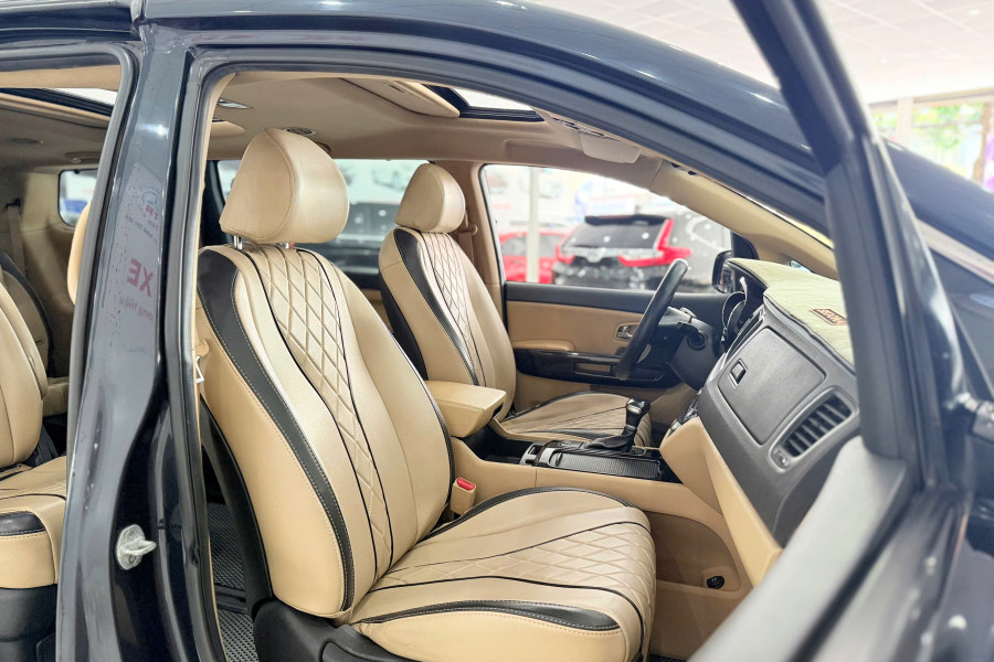 KIA SEDONA 2.2L DATH FULL DẦU SX 2018 