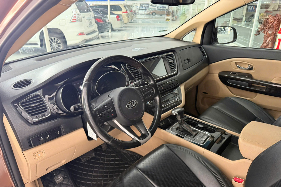 KIA SEDONA 2.2 DATH SX 2018 FULL DẦU