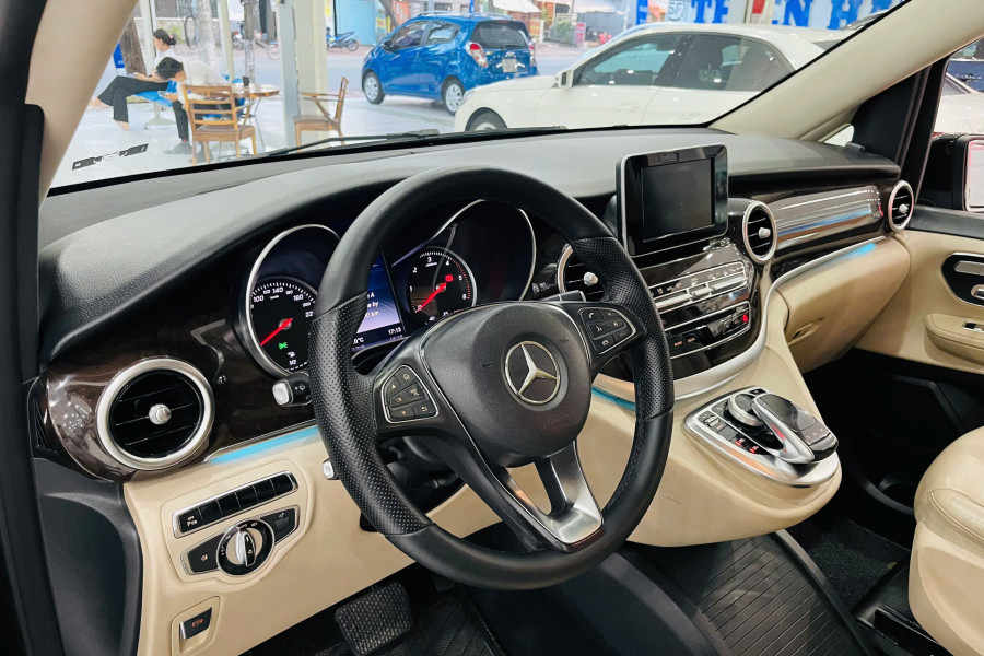 MERCEDES BENZ V220D SX 2015 NHẬP KHẨU TÂY BAN NHA