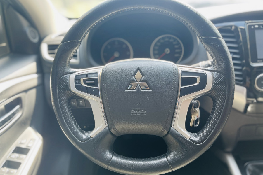 Mitsubishi Pajero 2.5 MT 2018 ĐK 2019 nhập khẩu