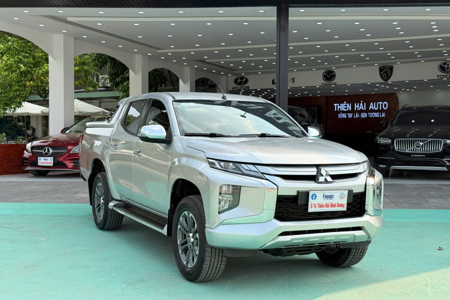 MITSUBISHI TRITON 4X2AT MIVEC PREMIUM SX 2021 NHẬP KHẨU THÁI LAN 