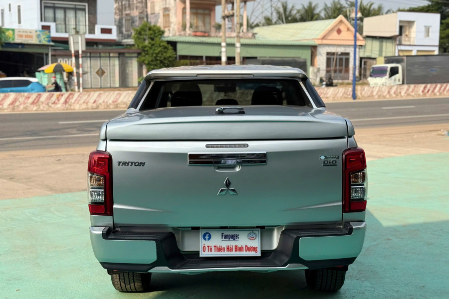 MITSUBISHI TRITON 4X2AT MIVEC PREMIUM SX 2021 NHẬP KHẨU THÁI LAN 