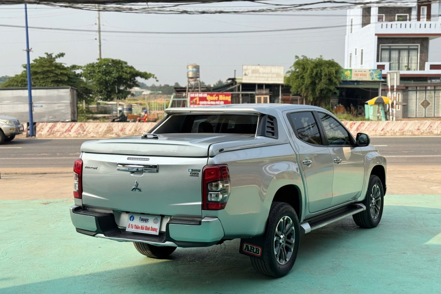 MITSUBISHI TRITON 4X2AT MIVEC PREMIUM SX 2021 NHẬP KHẨU THÁI LAN 