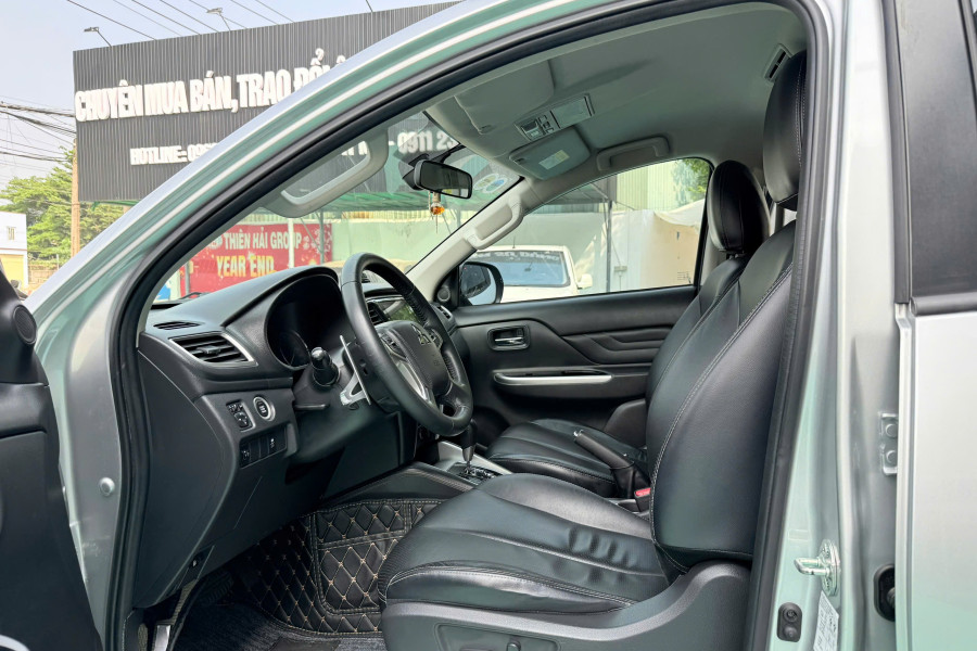 MITSUBISHI TRITON 4X2AT MIVEC PREMIUM SX 2021 NHẬP KHẨU THÁI LAN 
