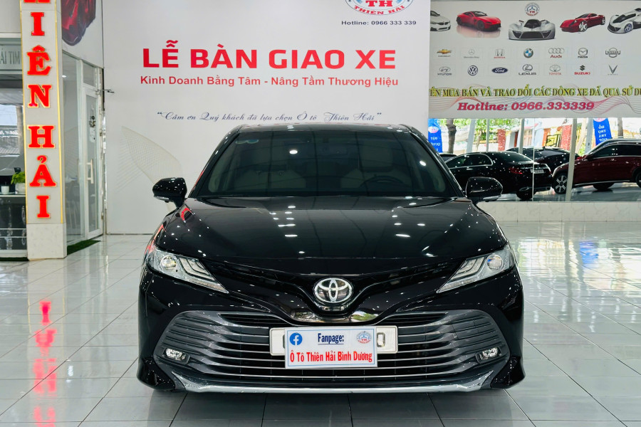 TOYOTA CAMRY 2.5Q SX 2019 NHẬP KHẨU THÁI LAN