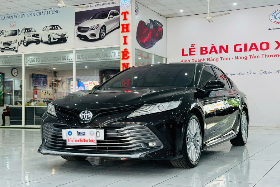 TOYOTA CAMRY 2.5Q SX 2019 NHẬP KHẨU THÁI LAN