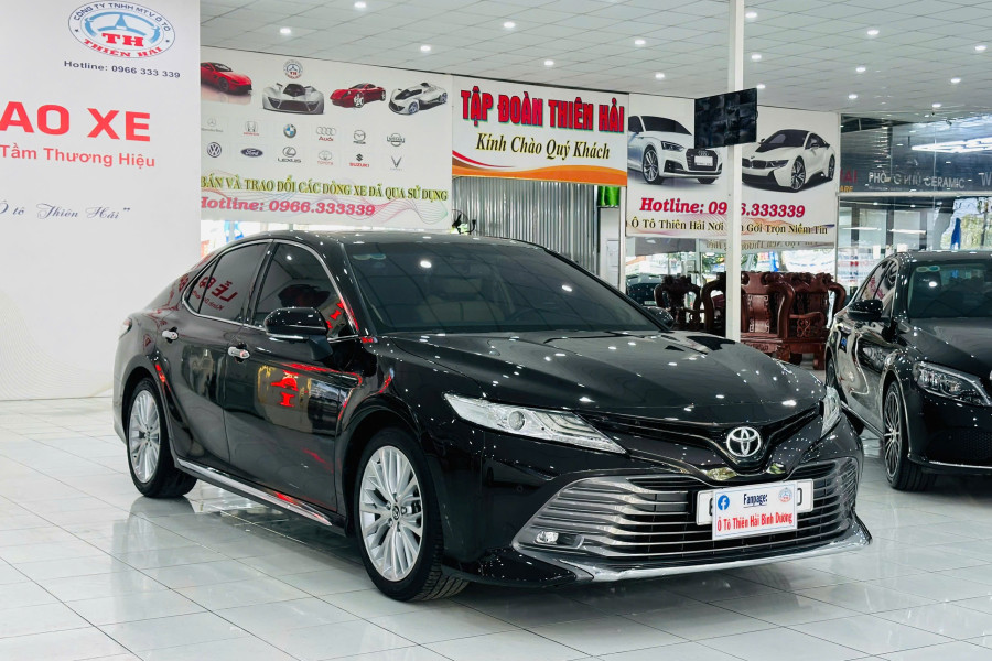 TOYOTA CAMRY 2.5Q SX 2019 NHẬP KHẨU THÁI LAN