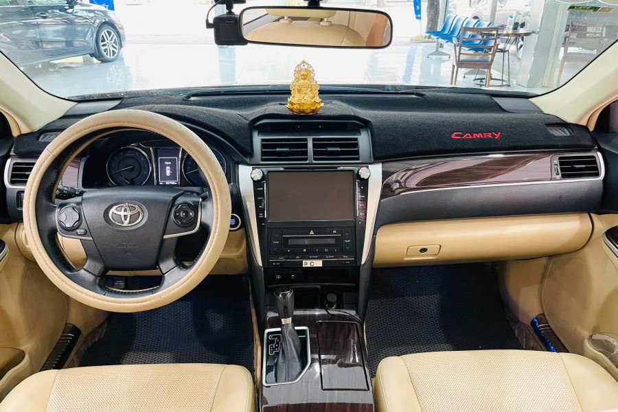 TOYOTA CAMRY 2.0E SX 2018 HỒNG NT KEM.