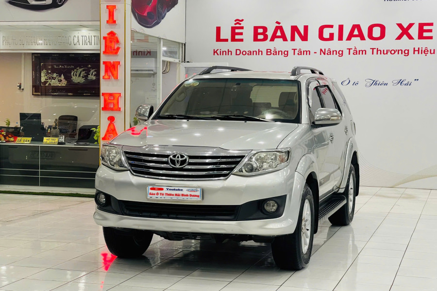  TOYOTA FORTUNER 2.5G MT SX 2012  