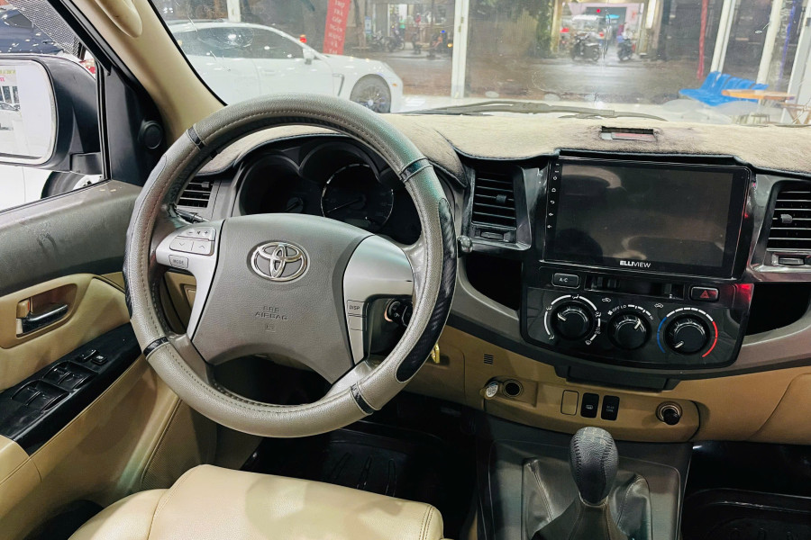  TOYOTA FORTUNER 2.5G MT SX 2012  