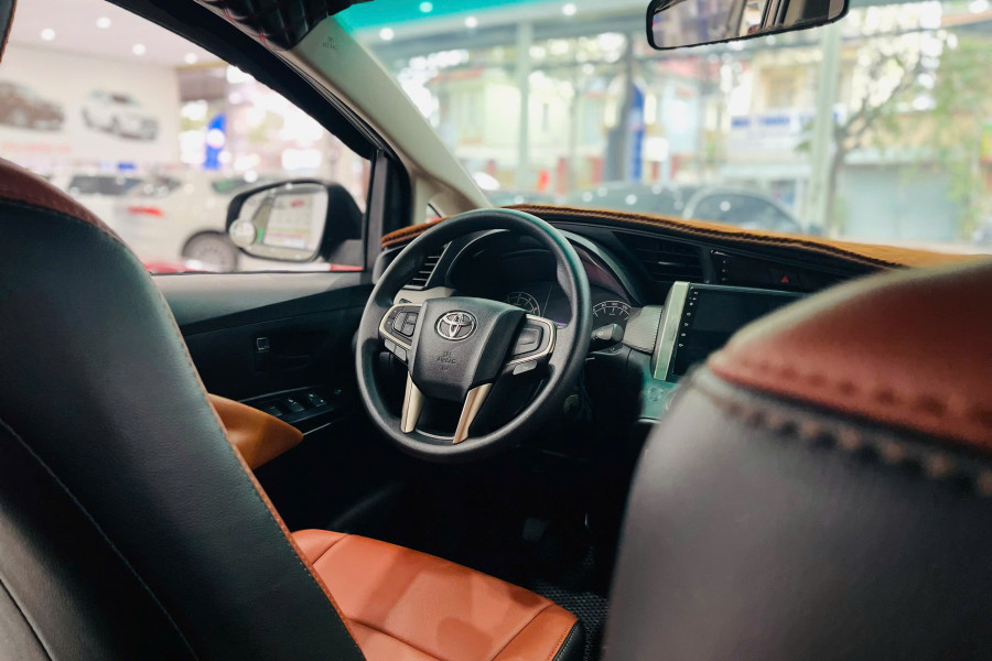 TOYOTA INNOVA 2.0E SX 2019 