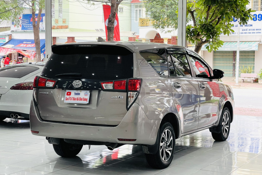 TOYOTA INNOVA 2.0E Sản Xuất 2021