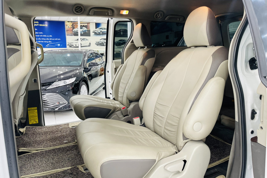 TOYOTA SIENNA 2.7L SẢN XUẤT 2010 NHẬP MỸ