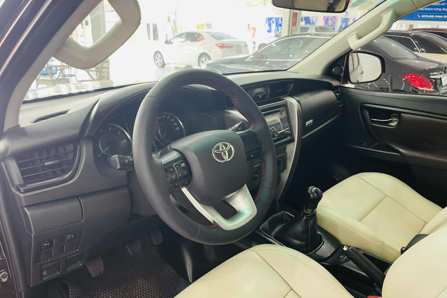 TOYOTA FORTUNER 2.4G MT SX 2017